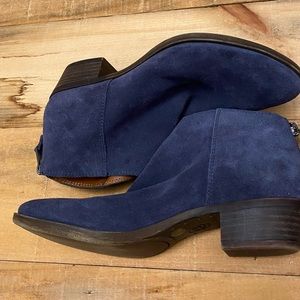 Lucky Brand Blue Suede Bremma Bootie size 5.5 EUC